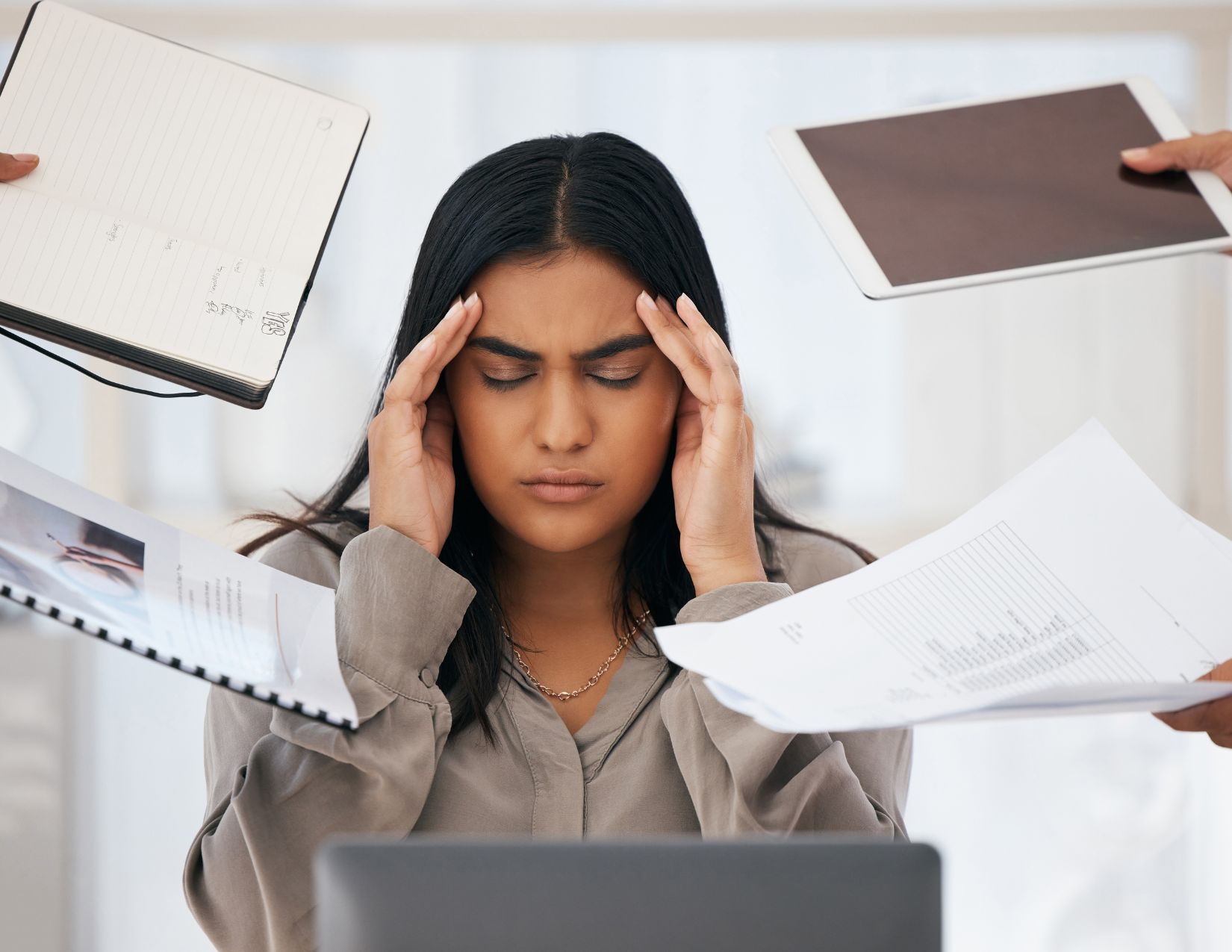 Managing the Mental Load of Entrepreneurship: 4 Practical Strategies to Reduce Overwhelm